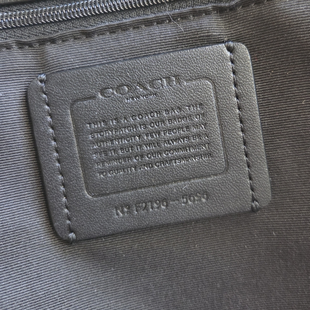 Coach - Reversible City Tote - Picture 10 of 12